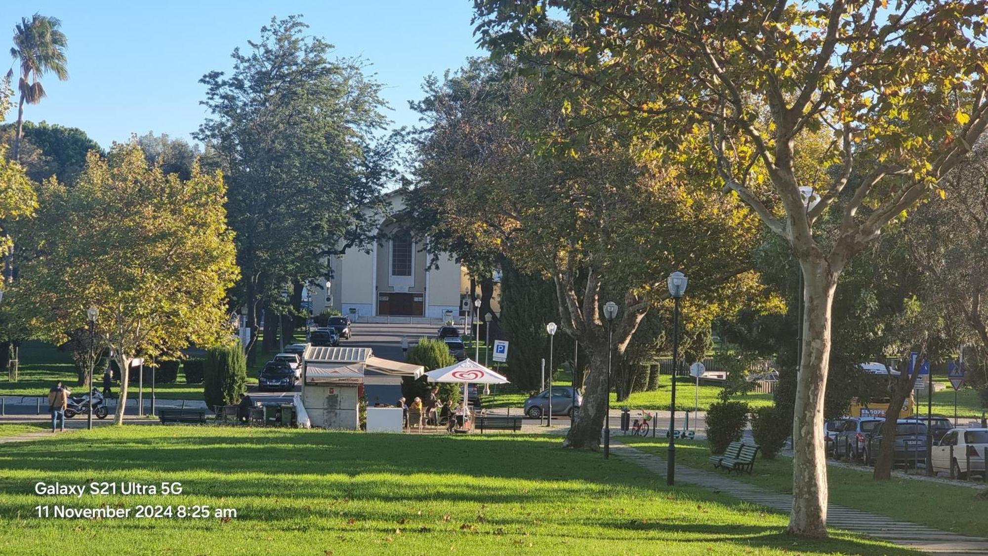 The Coolest Place Near The Airport! Lisbon Bagian luar foto